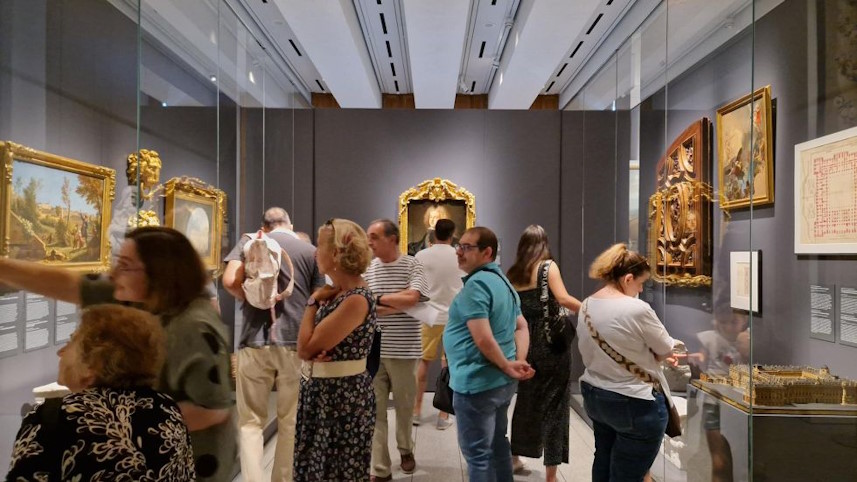 Over 100,000 persons visit the Royal Collections Gallery