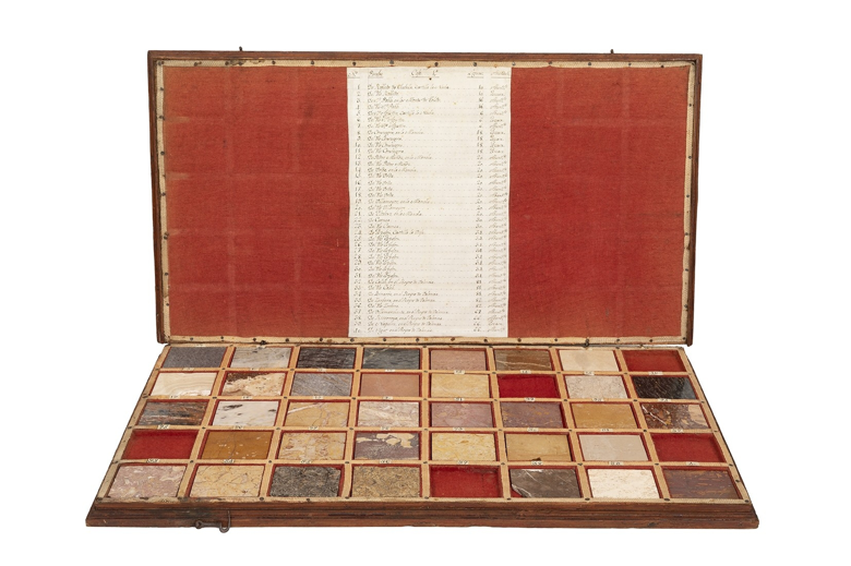Imagen sobre: Muestrario de mármoles. Caja Nº 1