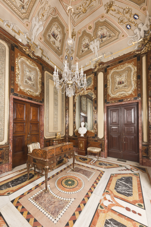 Gabinete de maderas finas de María Luisa de Parma, Palacio Real de Madrid, Patrimonio Nacional, © Foto: Antonio Úbeda