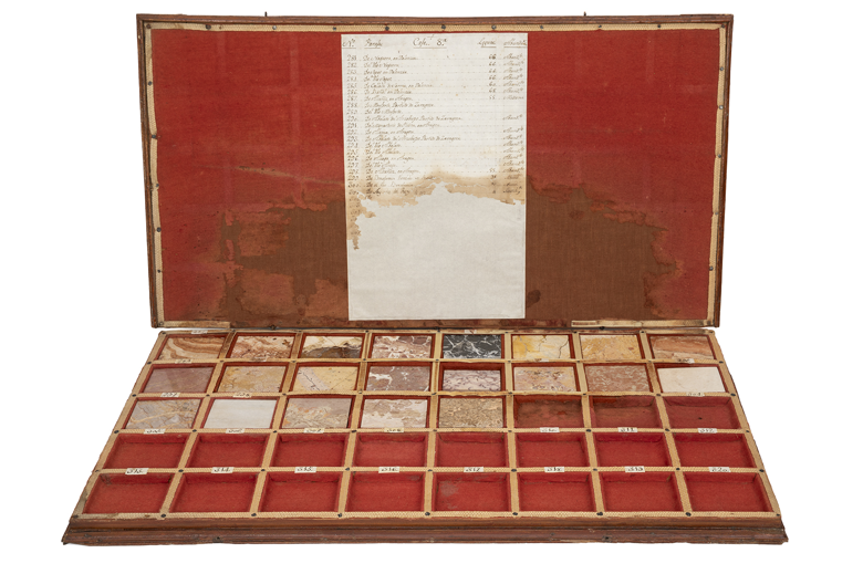 Imagen sobre: Muestrario de mármoles. Caja Nº 8