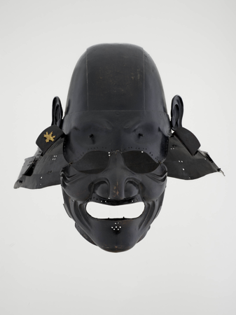 Casco (Kabuto), Japón, hacia 1584. Periodo Azuchi-Momoyama. Cat. E-136, Real Armería de Madrid, Patrimonio Nacional © David Blázquez