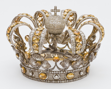 Imagen sobre: Corona de la Virgen de Atocha
