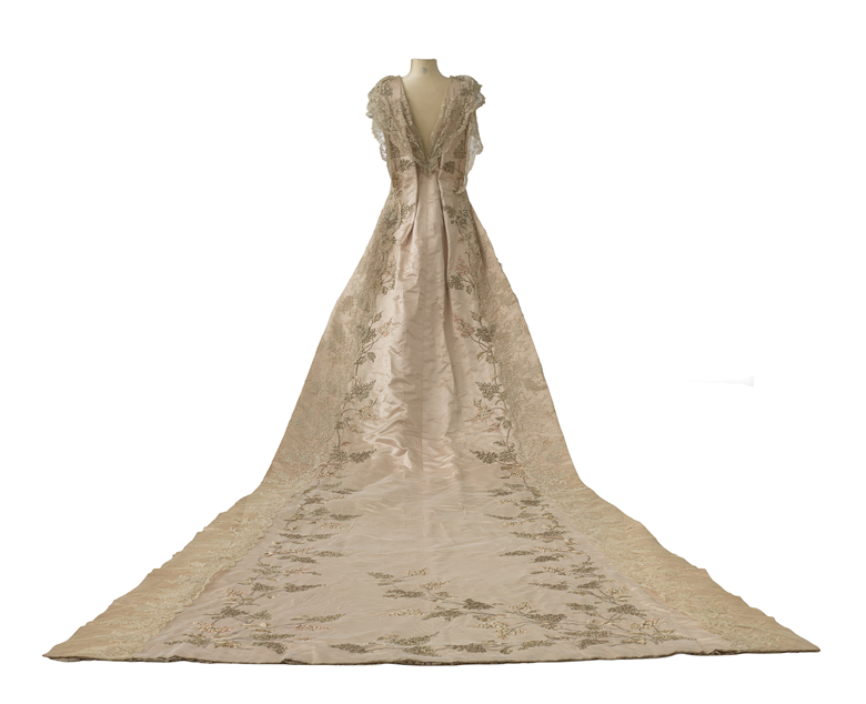 Image of: Court mantle of Queen Victoria Eugenia