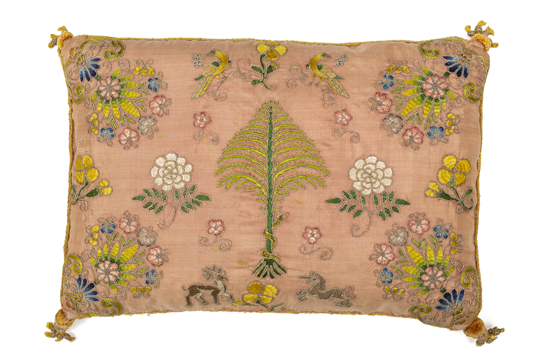 Image of: Scented cushions