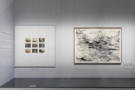 Instalación Europe 1912-1945, 2017, Cristina Lucas, en el ámbito de Alfonso XIII. © Foto: Héctor Pérez