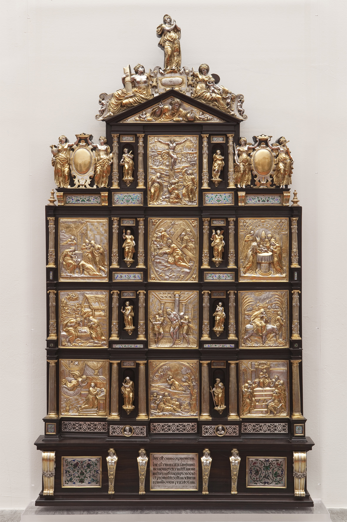 Retablo del emperador Carlos V