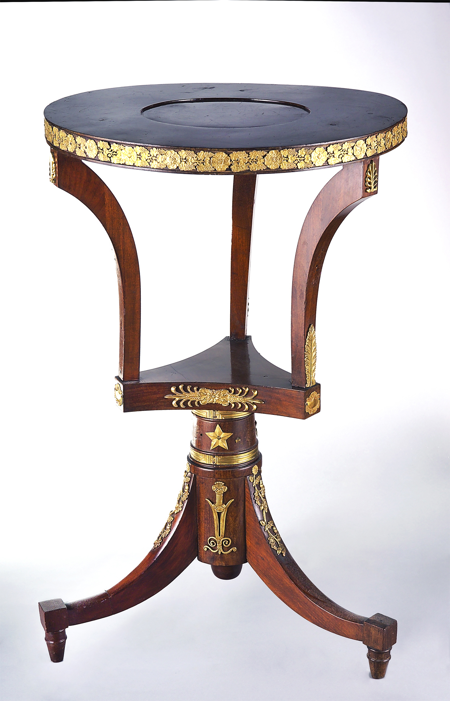 Imagen sobre: Soporte de pieza de lavamanos