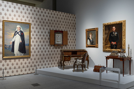 Detalle de la sección "Una soberana al servicio del pueblo". Foto: Héctor Pérez, Patrimonio Nacional