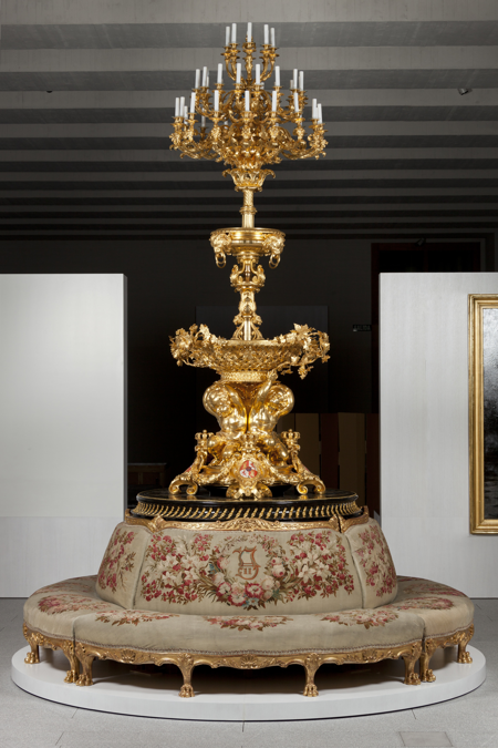 Imagen sobre: Diván circular