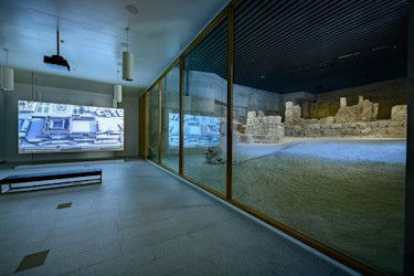 La sala de la muralla 4